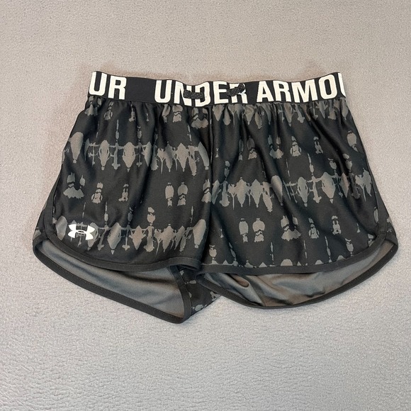 Under Armour Girl's Size YXL Loose Short Tie Dye Black Grey 28W 2" Run Gym Yoga - Picture 1 of 6